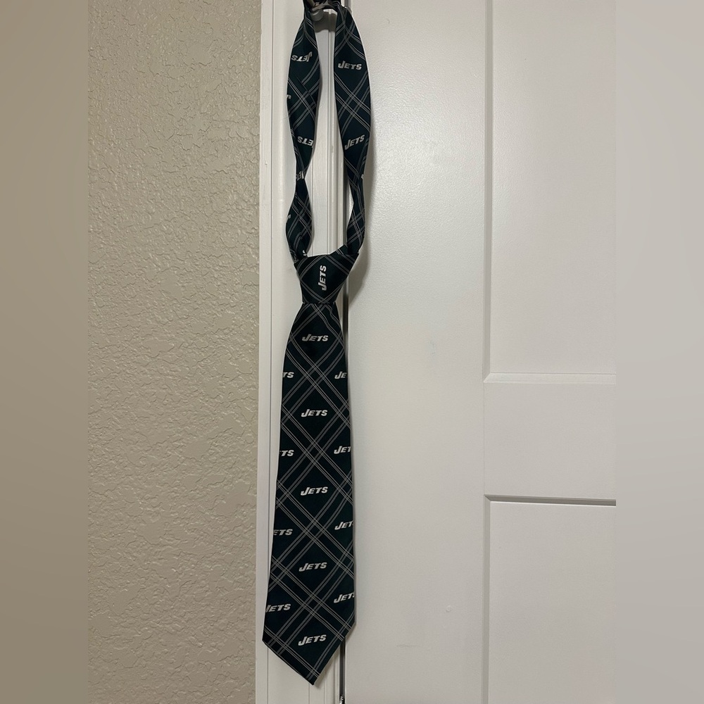 NFL NY Jets Green and White Men's Tie